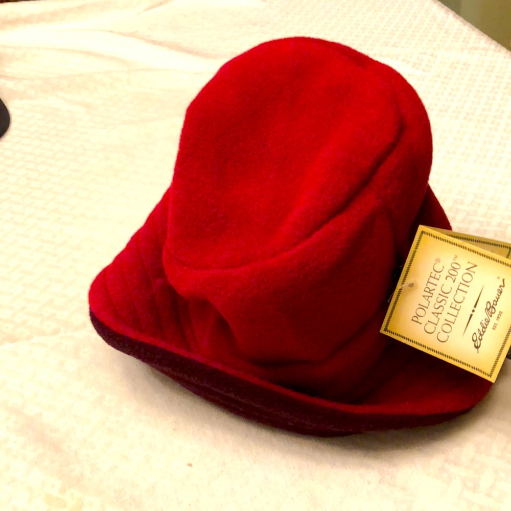 Eddie Bauer bucket hat with a burgundy band inside